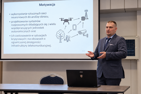 Doktorant z naszej uczelni przedstawił referat podczas prestiżowej konferencji 