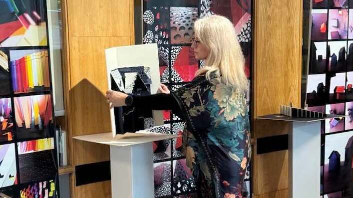 „Pamięć z szuflady 20 i 26. Memoria ex Loculis XX et XXVI” Moniki Zawierowskiej-Łozińskiej, prof. PK
