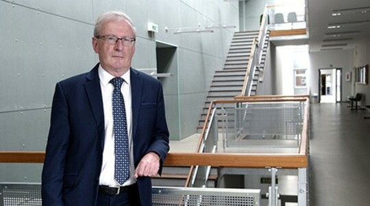 Trochę szczęścia, odpowiedni ludzie i dużo konsekwencji - z prof. Tadeuszem Bohdalem rozmawiamy o pracy naukowca 