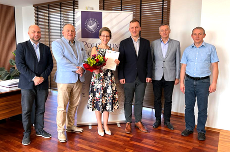 Gratulacje dla uczelni od Kronospanu