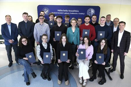 Mikropoświadczenia dla studentów Wydziału Inżynierii Lądowej Środowiska i Geodezji wydane