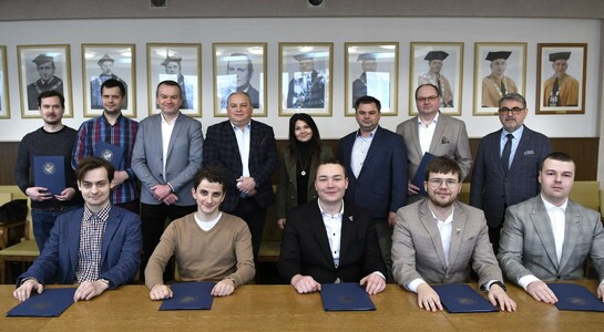 Pierwsze mikrodoświadczenia na Wydziale Inżynierii Mechanicznej i Energetyki