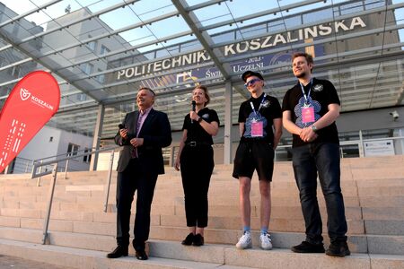 Bitwa wygrana, „Ptaki" podpalone!