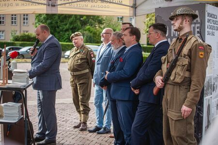 Naukowcy Wydziału Humanistycznego PK autorami historycznej wystawy