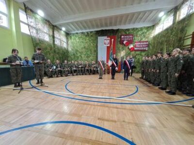 Nasz przedstawiciel na uroczystym święcie szkoły