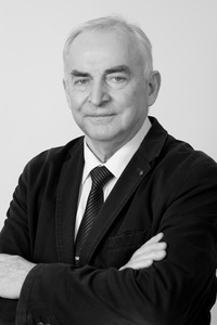 Z głębokim żalem i smutkiem przyjęliśmy wiadomość o śmierci Prof. Leona Kukiełki