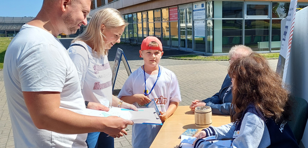 Gra miejska i ogród przyjazny pszczołom