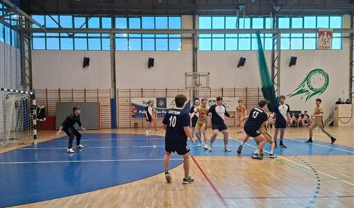 Trwają sportowe zmagania w piłce ręcznej