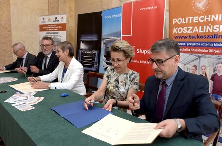 Uczelnia podpisała porozumienie o współpracy ze Scania Production Słupsk S.A.